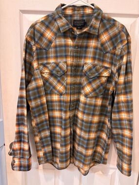 Pendleton Wyatt Plaid / Western Button Up